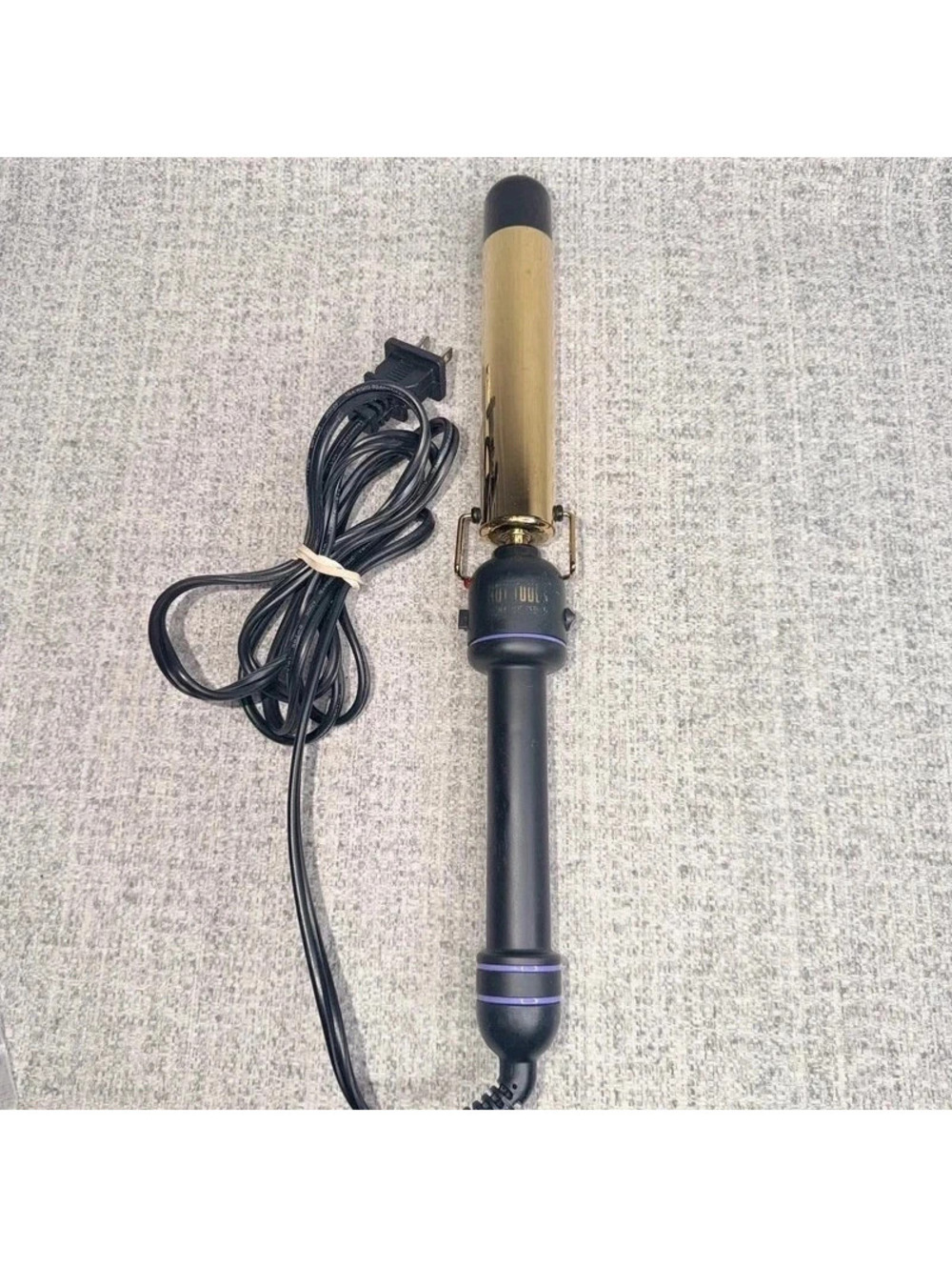 Hot Tools Pro Artist Professional 24K Gold 1-1/4” Curling Iron Extra Long Barrel